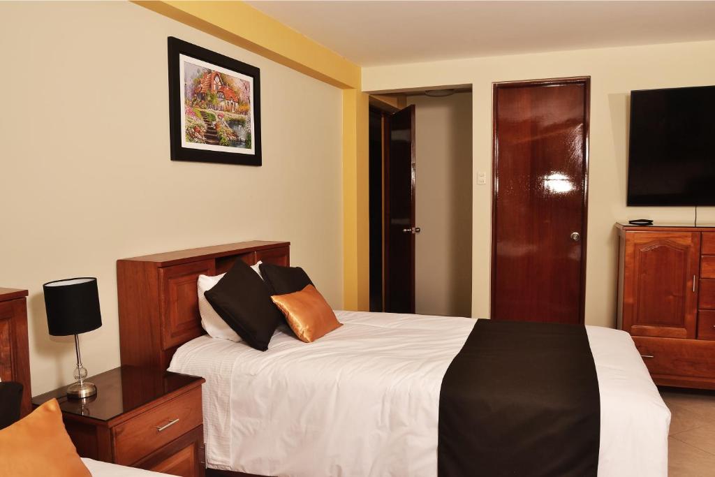 Hostel Esperanza offers comfortable and inexpensive hotel rooms near the Lima airport