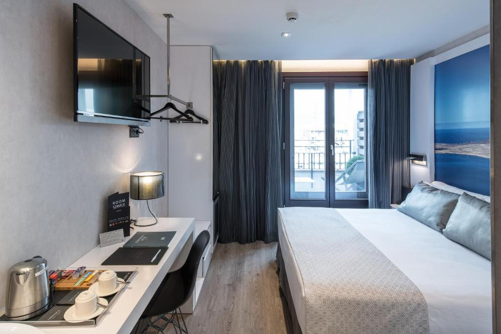 Catalonia Gran Via BCN hotel is one of our favourite picks for a workation in Barcelona