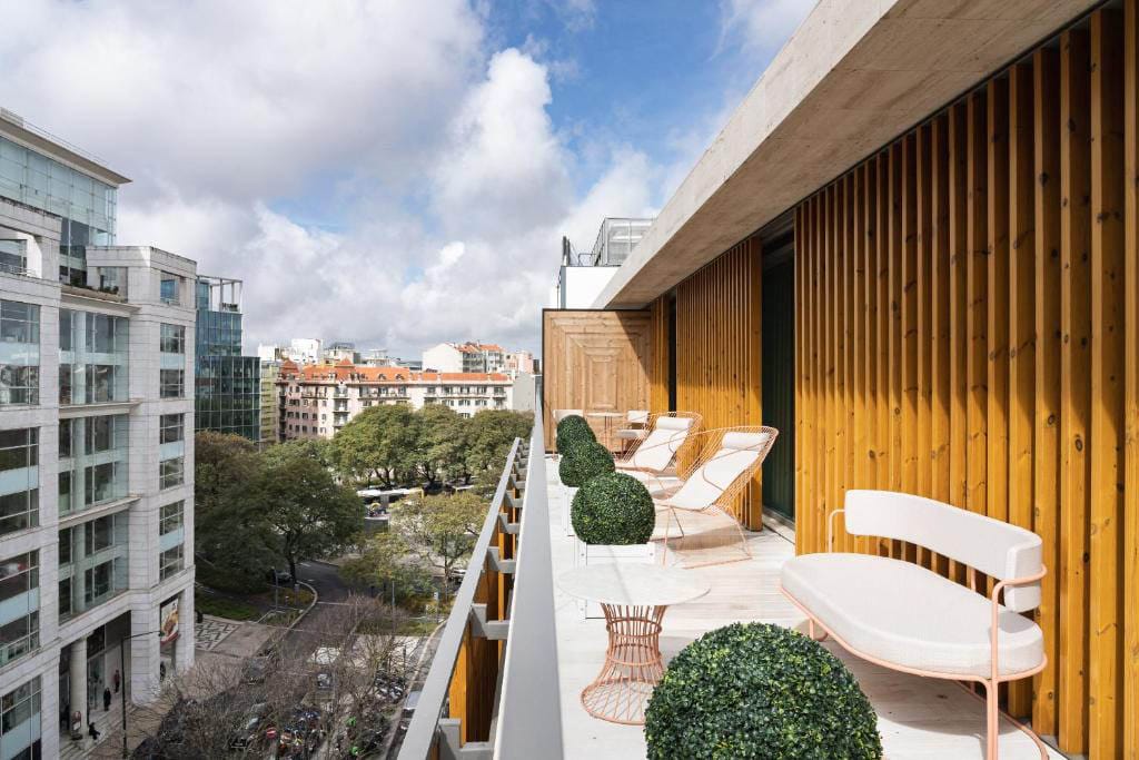 Where to stay in Lisbon with a view: Luster Hotel