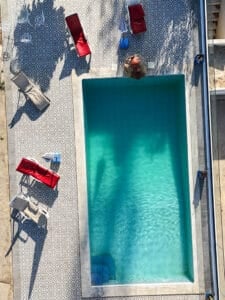 The swimming pool at Bela Vista Coliving & Retreat