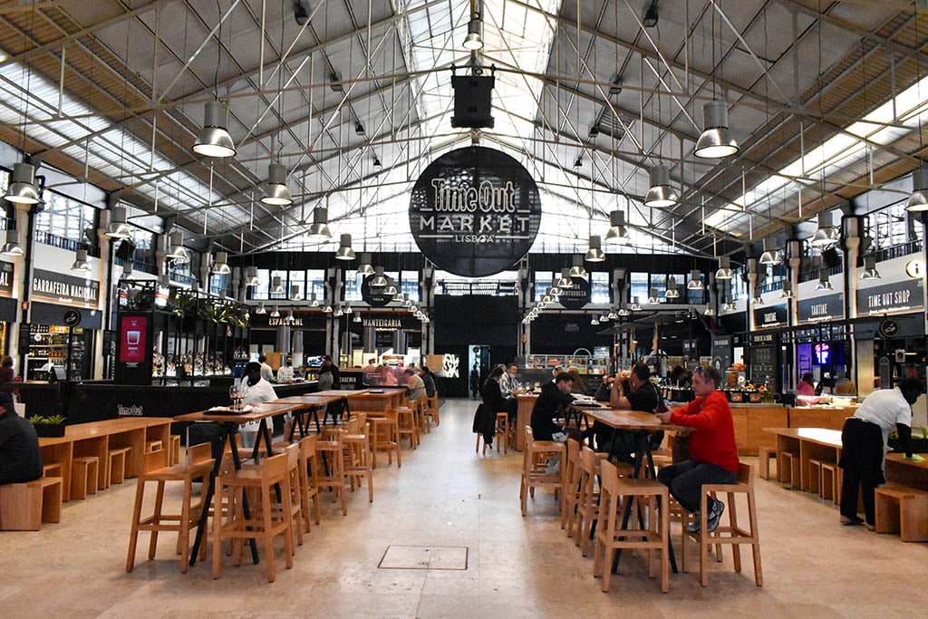 Time Out Market Breakfast Lisbon itinerary 3 days: breakfast at Time Out Market