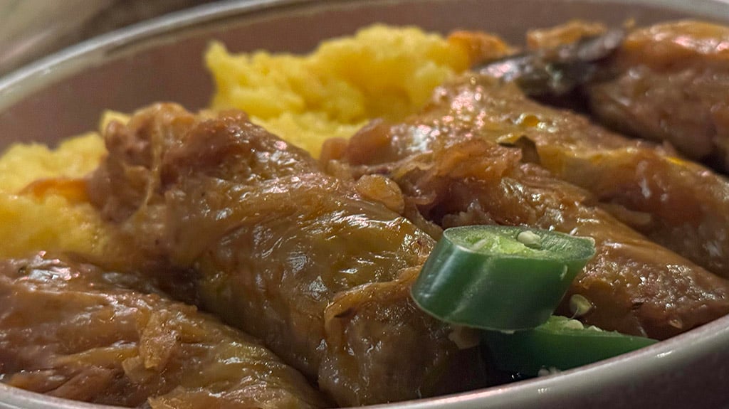 Sarmale at Caru' cu Bere