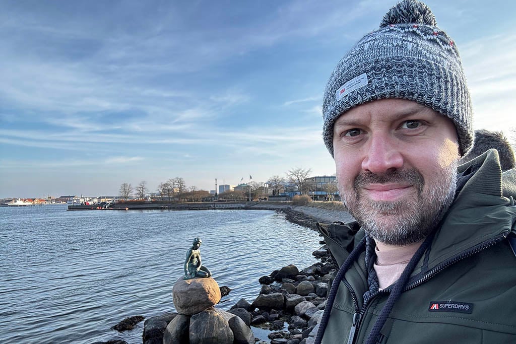 Alex at the Little Mermaid statue